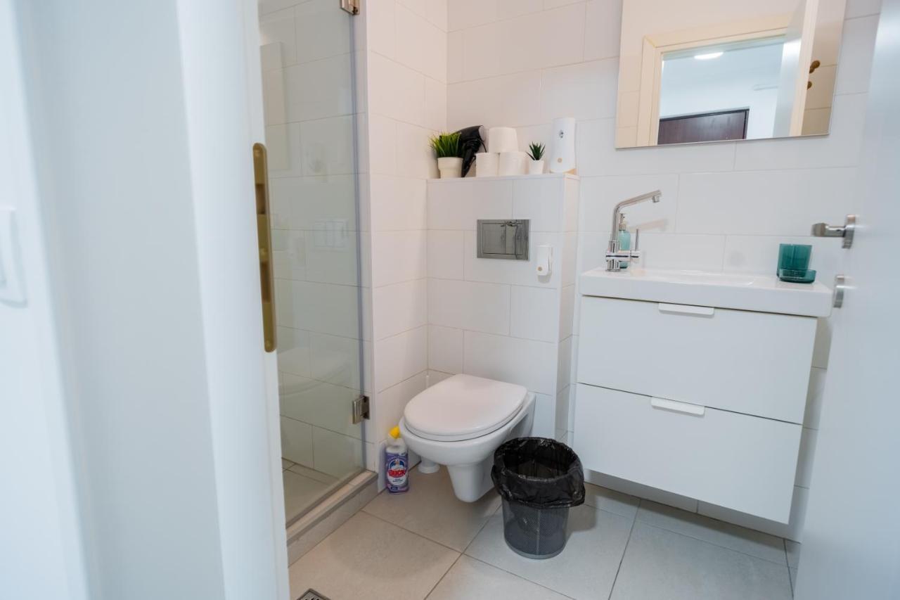 One Bedroom Flat In Bucharest'S Historic District Extérieur photo