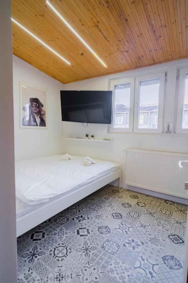 One Bedroom Flat In Bucharest'S Historic District Extérieur photo